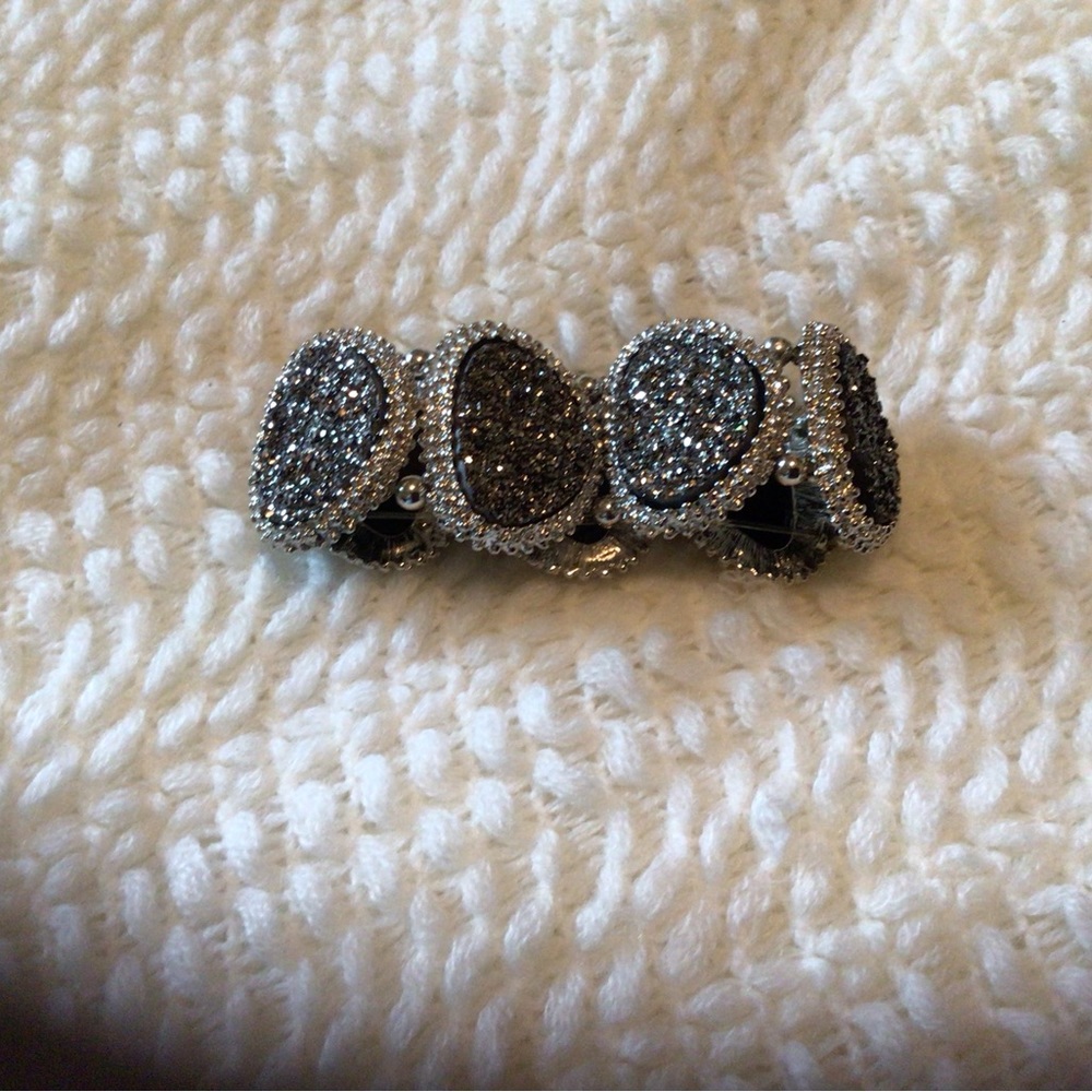 Beautiful stretch bracelet!